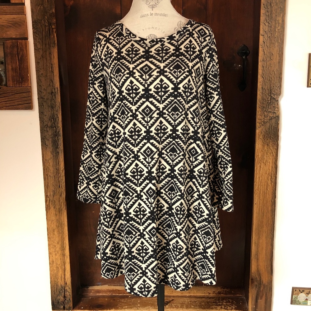 Love Kuza Tunic Top, S, Black & White